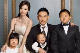 Mẫu nữ lụi tàn sự nghiệp vì bức ảnh "mẹ tiên con cú" giờ ra sao