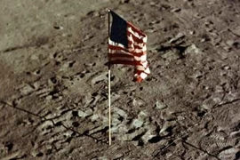 Thống kê gây "sốc" hàng trăm "cổ vật" trên Mặt trăng