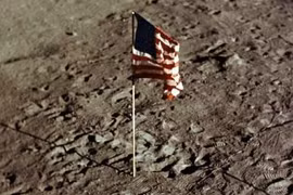 Thống kê gây "sốc" hàng trăm "cổ vật" trên Mặt trăng