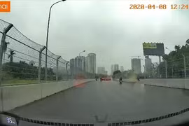 Cận cảnh hai tài xế ô tô ẩu đả dữ dội trên đường đua F1 Hà Nội