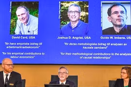 Di sản của 3 người Mỹ đoạt giải Nobel Kinh tế 2021 