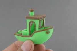 Ngắm con thuyền nhỏ nhất thế giới, trôi nổi trên bề mặt sợi tóc