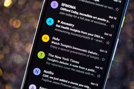 Dùng Android không biết mẹo này, vừa nhanh hết pin vừa hại mắt