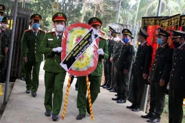 Nghẹn ngào lễ tang đại úy hi sinh khi bắt băng nhóm ma túy