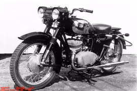 Toyota từng sản xuất chiếc xe 2 bánh với công nghệ của... ô tô