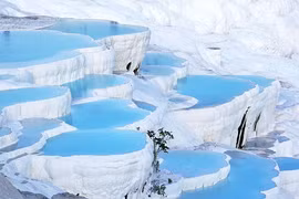 Sơn Đoòng lọt top danh thắng đẹp đến khó tin