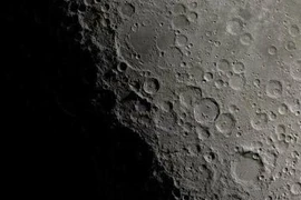 Khoa học dùng AI đếm số miệng hố trên Mặt trăng thế nào?