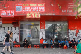 Hàng loạt mặt bằng ở TPHCM bỏ trống trên nhiều tuyến phố sầm uất