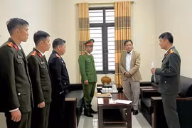 Khởi tố Trưởng Ban quản lý rừng phòng hộ ở Nghệ An