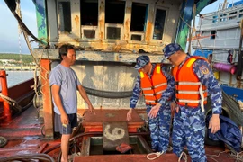 Cảnh sát biển bắt được nhiều tàu vi phạm trên biển Tây Nam