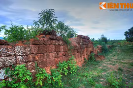 Tận mục dấu tích Tử Cấm Thành của vương triều Tây Sơn 