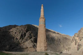 Kỳ quan tháp cổ chọc trời ở Afganistan 