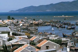 Kho ảnh khổng lồ về VN 1991-1993: Nghề cá ở Nha Trang