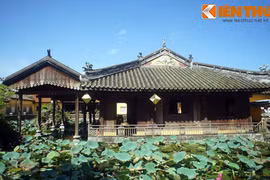 Soi nhà thủy tạ tuyệt đẹp giữa Tử Cấm Thành Huế