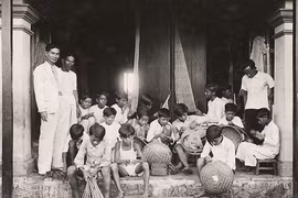 Cuộc sống ở Nam Bộ 100 năm trước chân thực qua loạt ảnh hiếm