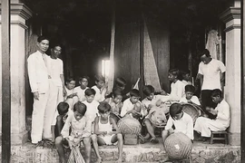 Cuộc sống ở Nam Bộ 100 năm trước chân thực qua loạt ảnh hiếm