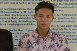 Quản lý quán karaoke chuyên dùng gậy nhựa, khóa số 8 để “dạy” các nữ tiếp viên