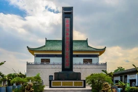 Choáng váng tiểu Beverly Hills châu Á chỉ dành cho người chết