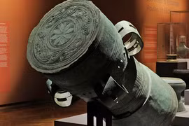 “Trống đồng Đông Sơn” kì dị của thổ dân Indonesia