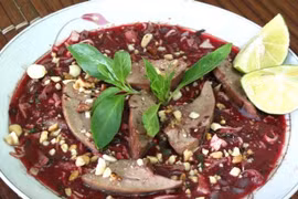 Những món ăn từ lợn của người Việt khiến khách Tây lắc đầu lè lưỡi