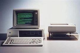 Ảnh độc: “Thời thơ ấu” của các sản phẩm công nghệ ngày nay