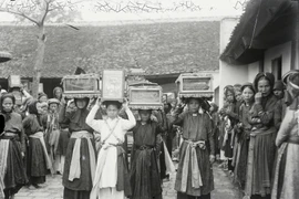 Ảnh cực quý về các lễ hội xuân ở miền Bắc một thế kỷ trước