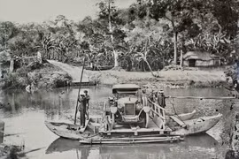 Hình ảnh quý về giao thông trên Quốc lộ 1 hơn 100 năm trước 