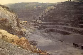 Bạn biết gì về mỏ than lộ thiên lớn nhất Đông Dương 100 năm trước?