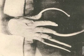 Chuyện lạ An Nam trên bưu thiếp thời Pháp thuộc