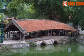 Bí mật phong thủy của hai cây cầu ngói cổ chùa Thầy