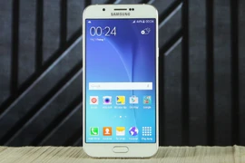 Sang trọng, quyến rũ với 3 smartphone viền màn hình siêu mỏng 