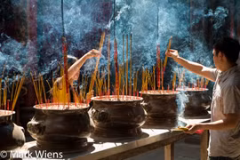 Khách Tây chỉ đích danh 20 địa điểm hot nhất Sài Gòn