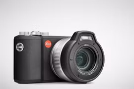 Ngắm máy ảnh Leica X-U (Tup 113) biết “bơi lội” giá 66 triệu đồng