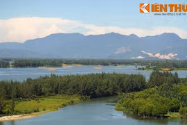 Hội An đẹp khó cưỡng nhìn từ cầu Cửa Đại