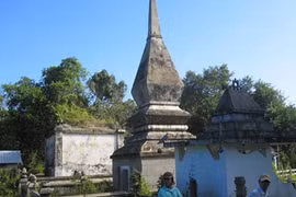 Bí ẩn khu lăng mộ giữa rừng già Đăk Lăk 