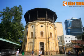 Ngắm tòa tháp cổ độc đáo bị lãng quên của Sài Gòn