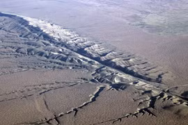 Tân mục vết đứt gãy khổng lồ nhất trên vỏ Trái đất