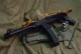 Mang súng tiểu liên doạ bắn hàng xóm do mâu thuẫn sau chầu nhậu