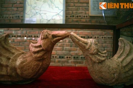 Chiêm ngưỡng những báu vật vô giá của nhà Đinh (2) 