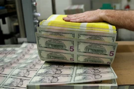 Tỷ giá ngoại tệ hôm nay: USD và bảng Anh giảm