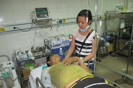 Vụ nổ xe khách 8 người chết: Nghi do pháo