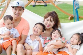 Nổi tiếng mắn đẻ, không ngờ Minh Hà từng bị gièm pha có chồng “bê đê”