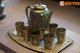 Lóa mắt trước bộ sưu tập cổ vật bằng bạc của vua nhà Nguyễn