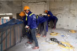 Tân Hoàng Minh chính thức tháo dỡ tầng lửng Dự án D’.Le Pont D’or