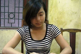 Hot girl lừa đảo vừa bị bắt thành gái hư như thế nào?