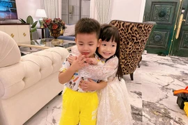 Vợ chồng ca sĩ Đăng Khôi xây biệt thự mới ở TP.HCM