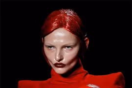 Bộ sưu tập thời trang máu me của NTK Trung Quốc