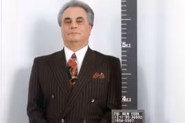 Trùm mafia khét tiếng nhất nước Mỹ: Sống trong “oanh liệt”, chết trong tù tội