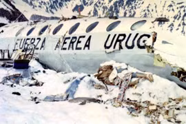 Ám ảnh vụ sống sót 72 ngày trên núi tuyết năm 1972