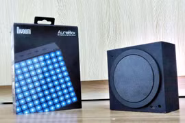 Cận cảnh loa di động tích hợp 100 bóng đèn LED AuraBox